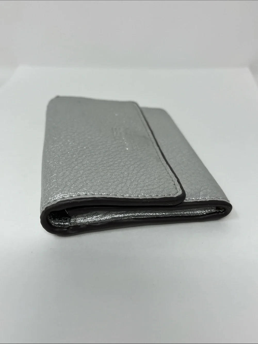 AIMEE KESTENBERG MINI WALLET COIN, KEY AND CARD SNAP SILVER LEATHER LIKE NEW
